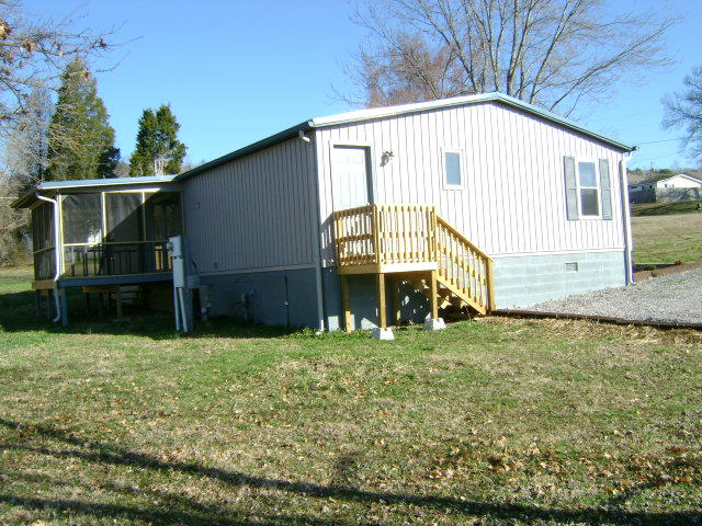 325 North Cunningham Road Seymour, TN 37865 - Photo 8 of 18 nc 007