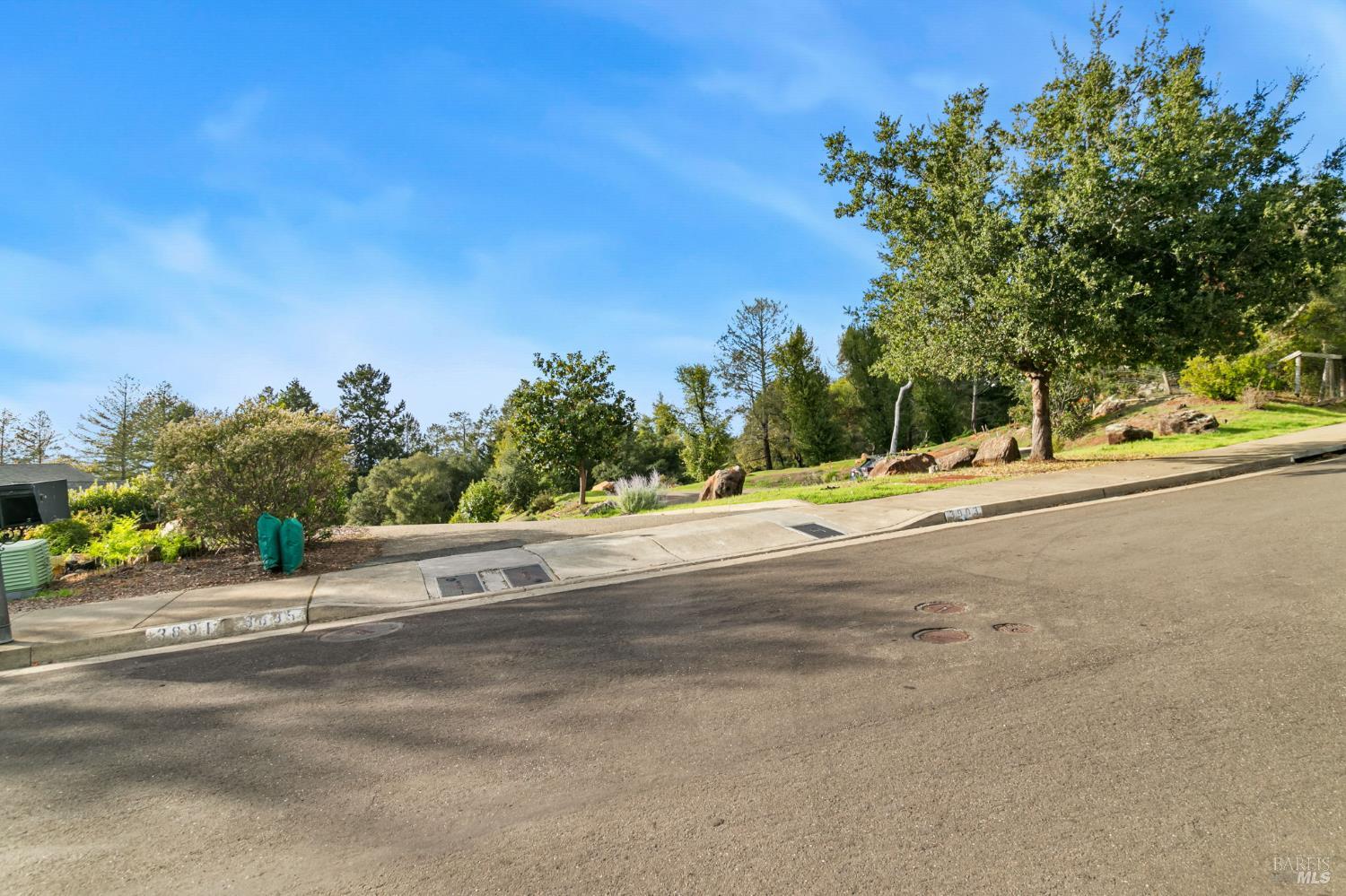 3903 Parker Hill Road Santa Rosa, CA 95404 - Photo 11 of 36 an outdoor view with a road