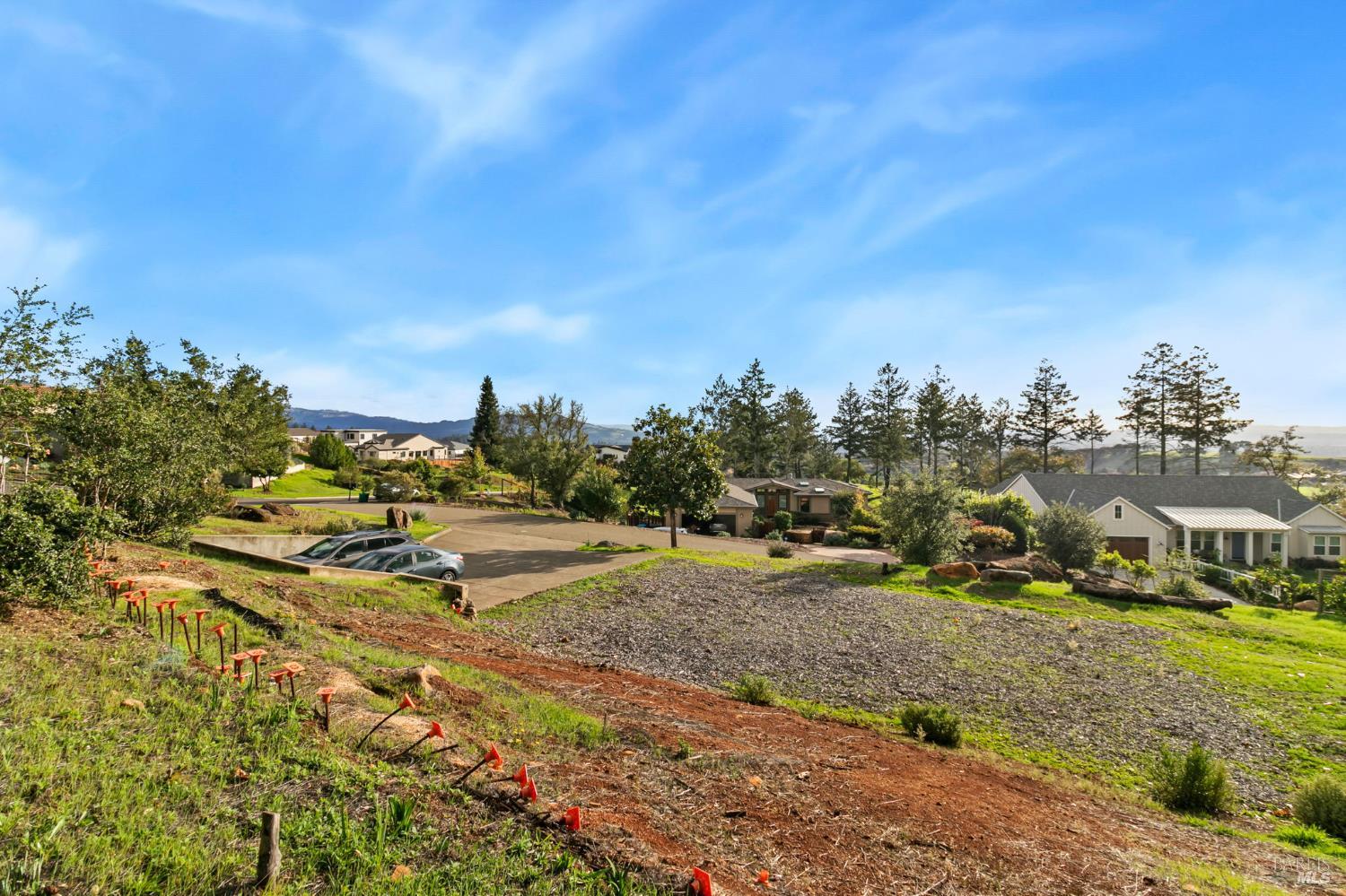 3903 Parker Hill Road Santa Rosa, CA 95404 - Photo 17 of 36 a view of a town with barn