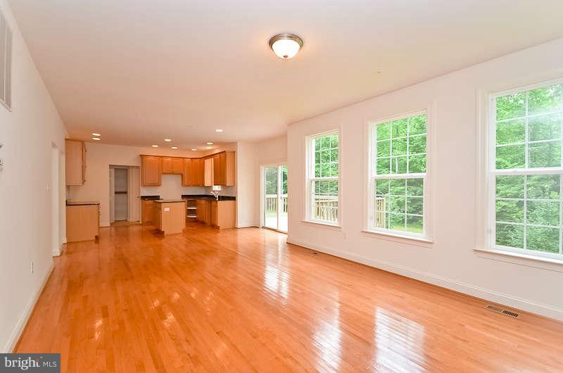 15900 Tanyard Road Upper Marlboro, MD 20772 - Photo 11 of 29 Family Room