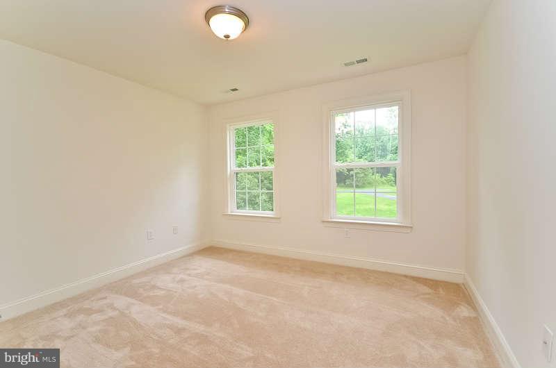 15900 Tanyard Road Upper Marlboro, MD 20772 - Photo 22 of 29 Bedroom