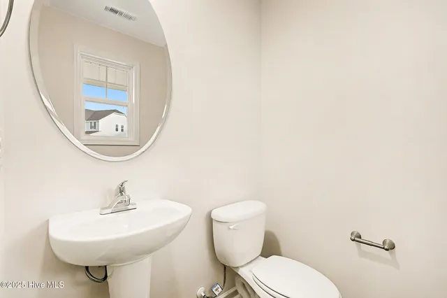 $319,995 | 45 East Emily Gardens Drive, Selma, NC 27576