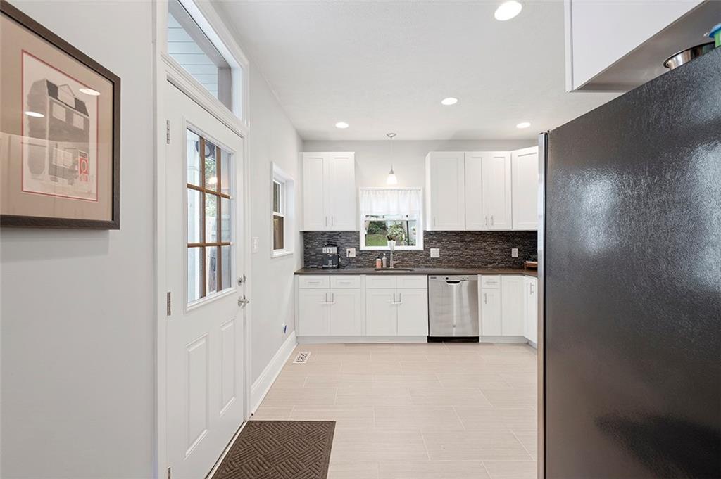 5142 Keystone Street Pittsburgh, PA 15201 - Photo 8 of 25 Gallery Image 8