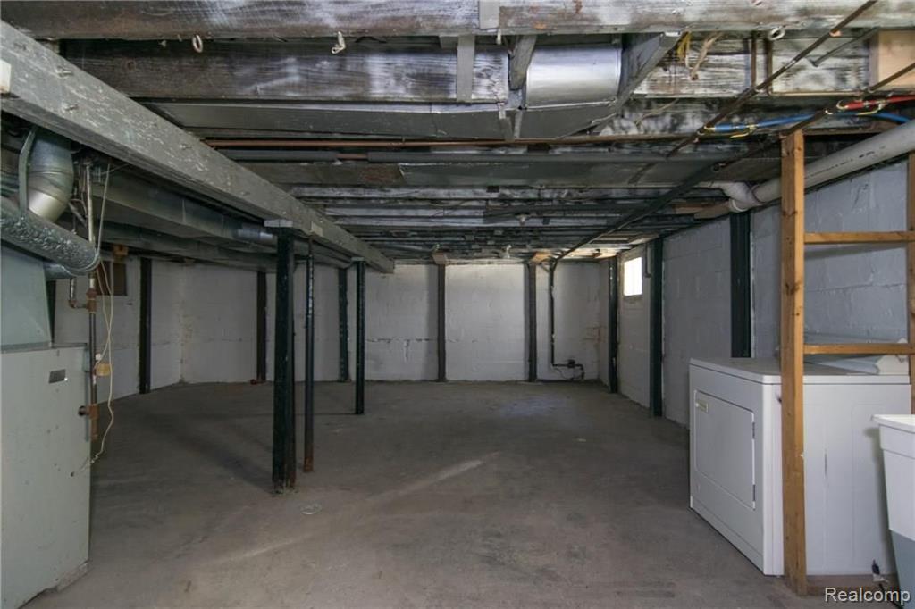 8183 Central Street Center Line, MI 48015 - Photo 24 of 35