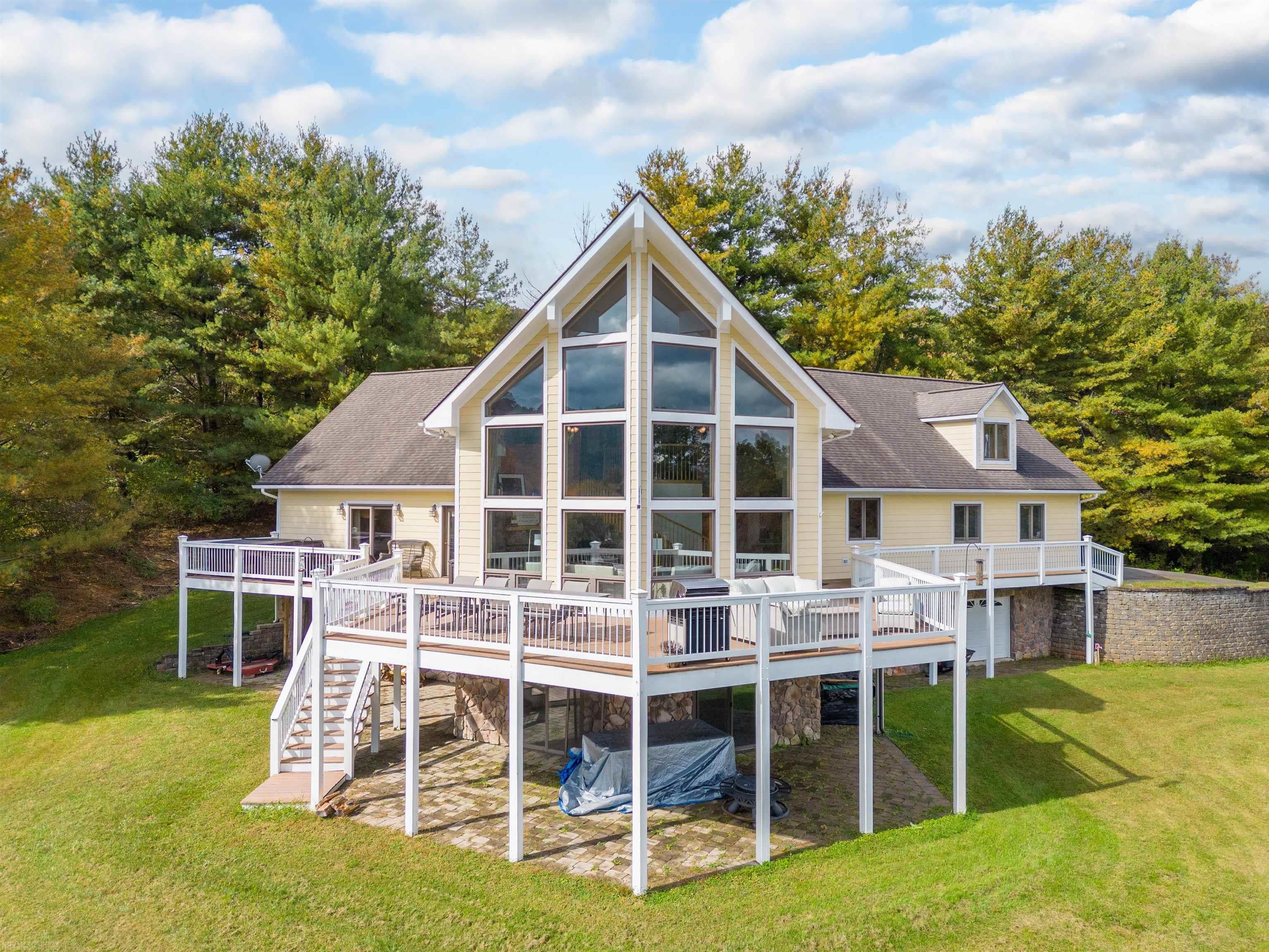 3238 North Fork Road Elliston, VA 24087 - Photo 3 of 61 Gallery Image 3