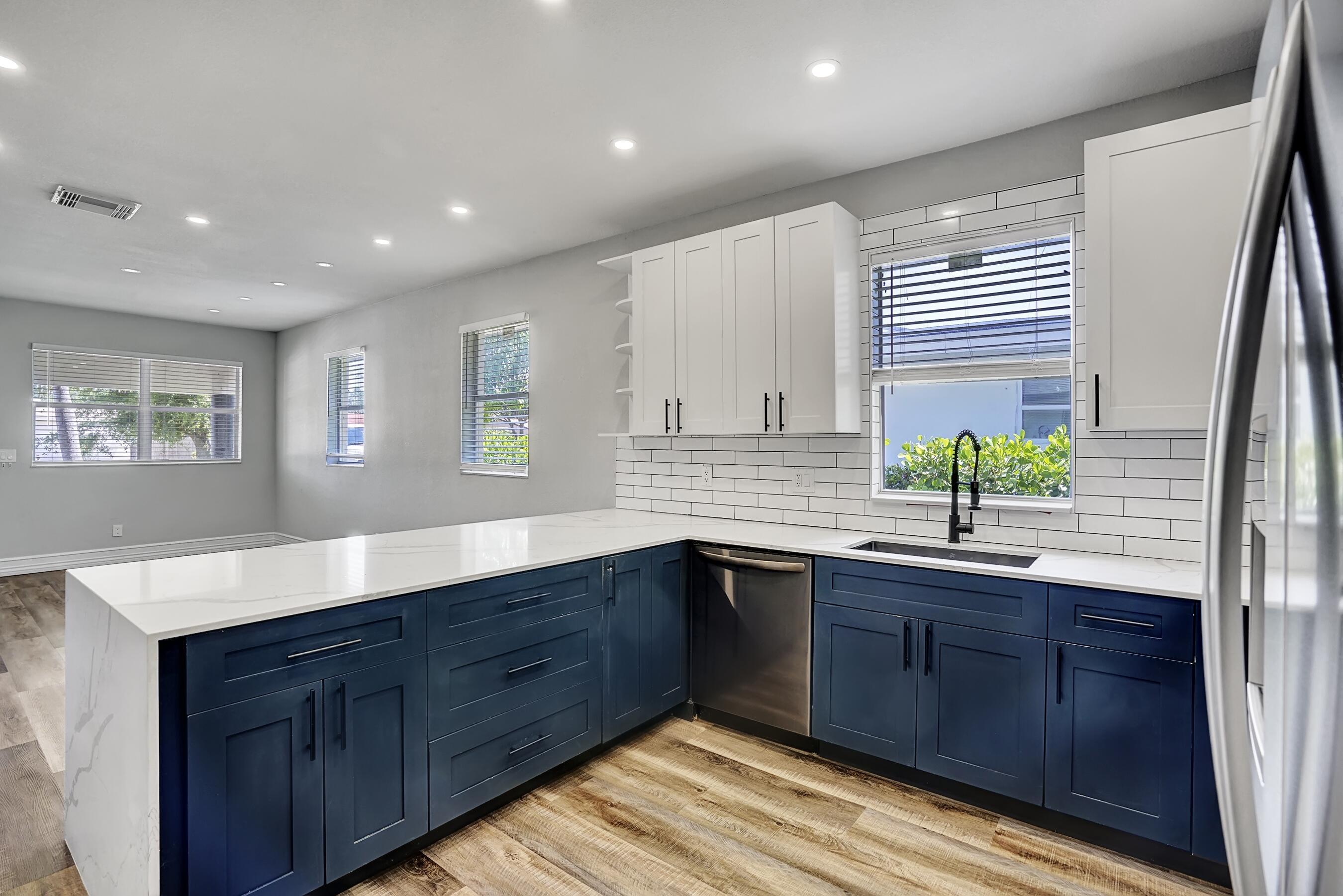 724 Southwest 9th Street Delray Beach, FL 33444 - Photo 4 of 32 Kitchen