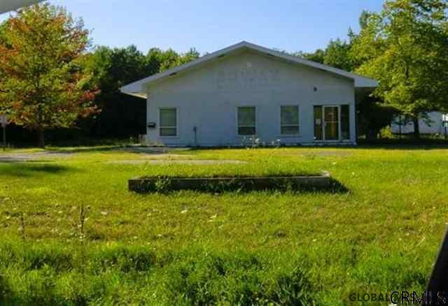 253 Morris Road Colonie, NY 12303 - Photo 3 of 13 Photo 3