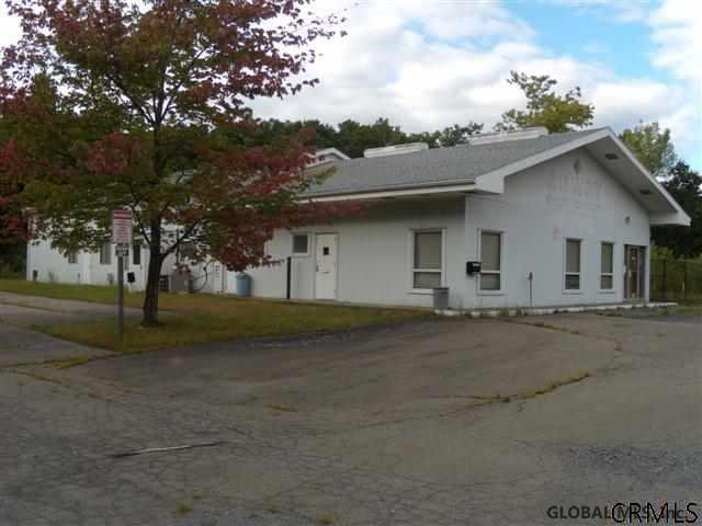 253 Morris Road Colonie, NY 12303 - Photo 8 of 13 Photo 8