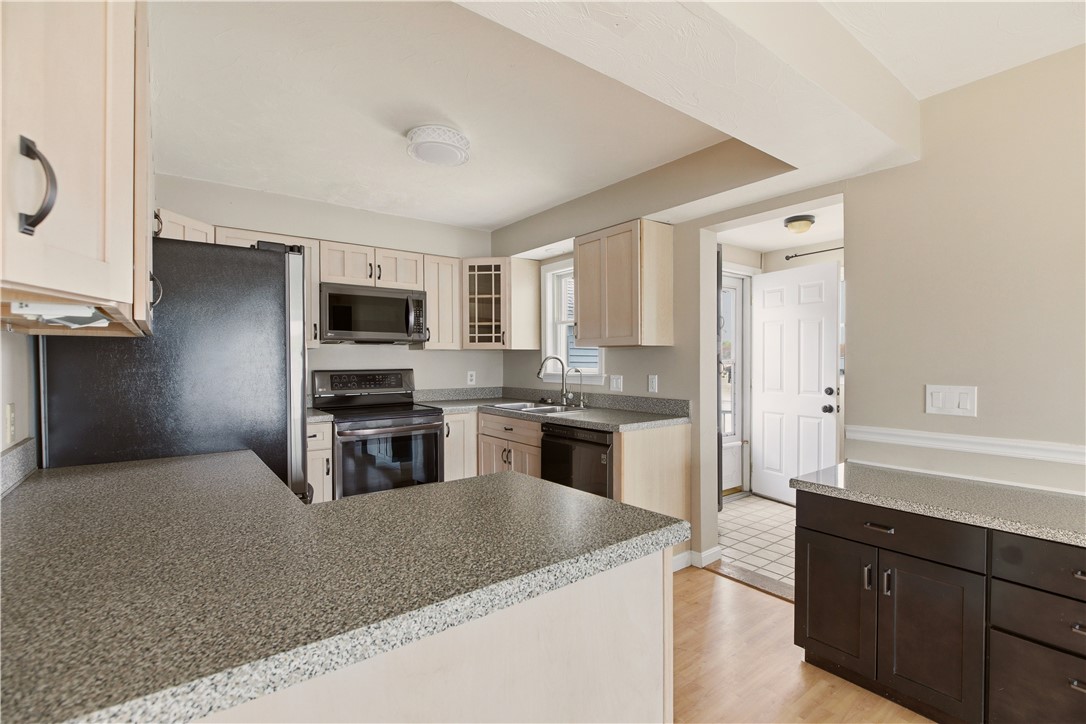 507 County Road Barrington, RI 02806 - Photo 25 of 45