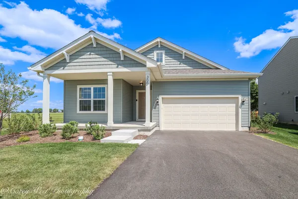 $399,000 | 300 North Aspen Drive, Cortland, IL 60112
