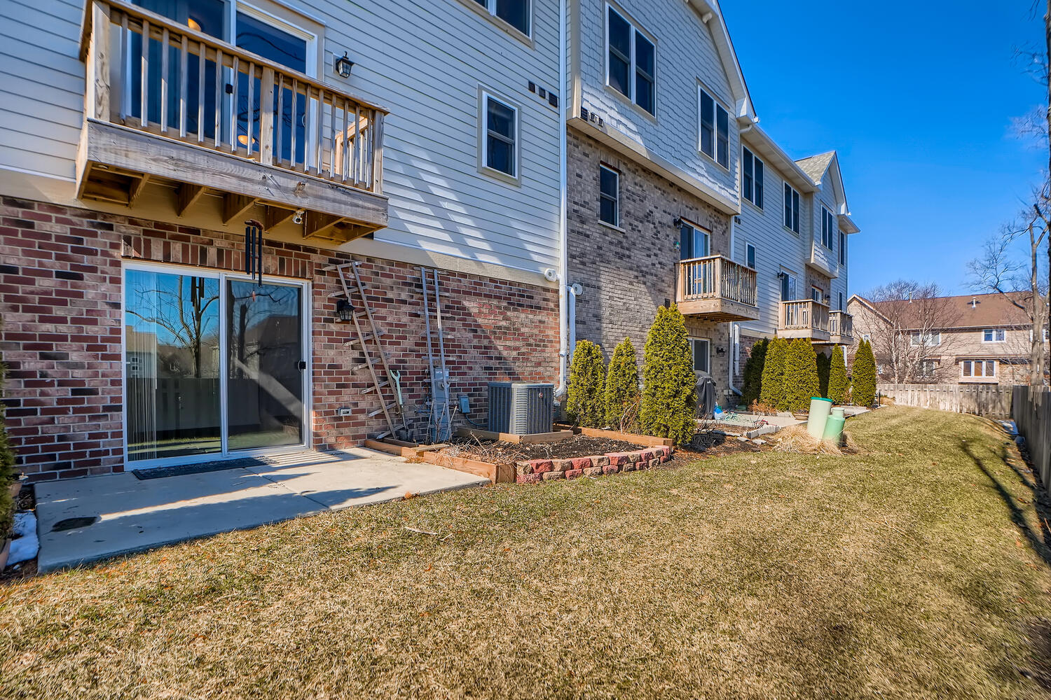 2603 Chelsey Street Buffalo Grove, IL 60089 - Photo 28 of 28 a view of a building with brick walls