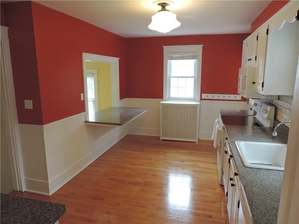 21 Colonial Road Westbrook, ME 04092 - Photo 11 of 33 Kitchen
