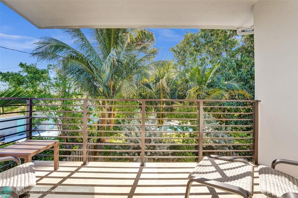 1238 Northeast 17th Avenue, Unit 2 Fort Lauderdale, FL 33304 - Photo 27 of 40 a view of outdoor space