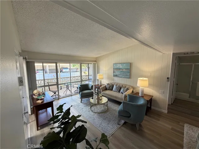 $349,000 | 1600 Northwood Road, Unit 275E, Seal Beach, CA 90740