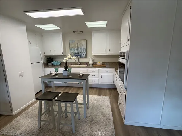$349,000 | 1600 Northwood Road, Unit 275E, Seal Beach, CA 90740