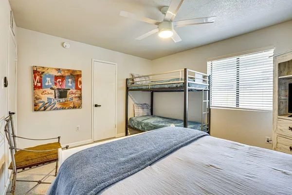 $3,000 | 1976 West Angela Drive, Phoenix, AZ 85023
