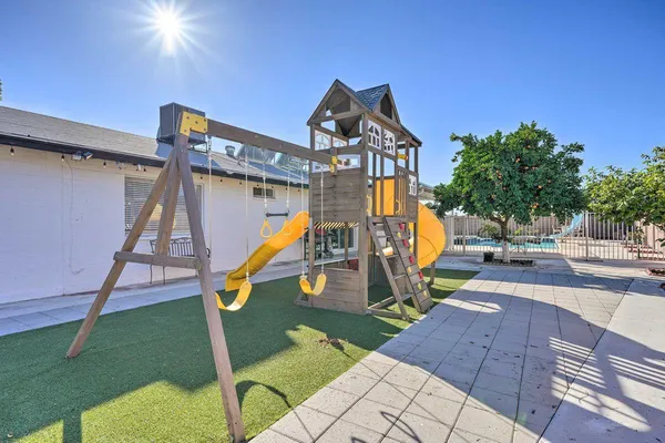 $3,000 | 1976 West Angela Drive, Phoenix, AZ 85023