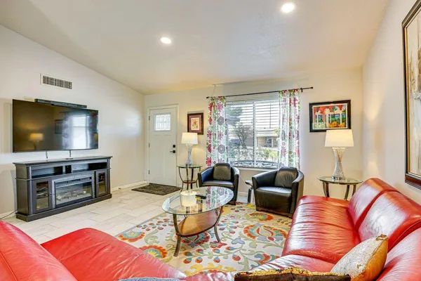 $3,000 | 1976 West Angela Drive, Phoenix, AZ 85023