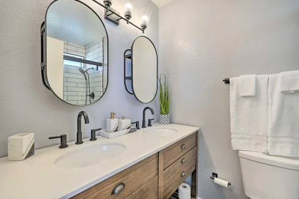$3,000 | 1976 West Angela Drive, Phoenix, AZ 85023
