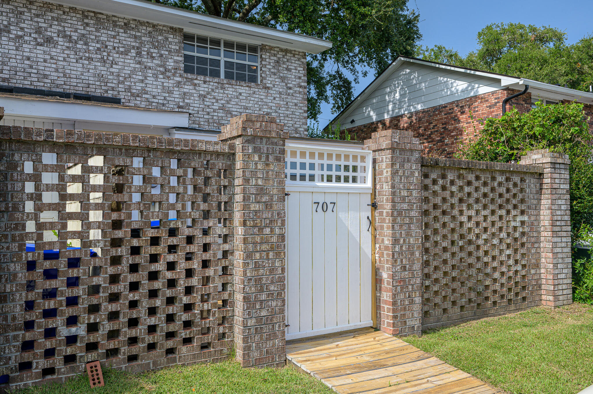 707 Center Street Mount Pleasant, SC 29464 - Photo 24 of 29 Rear Exterior