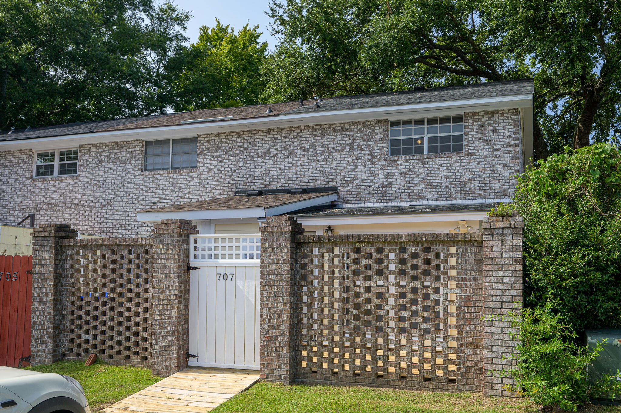 707 Center Street Mount Pleasant, SC 29464 - Photo 25 of 29 Rear Exterior(2)