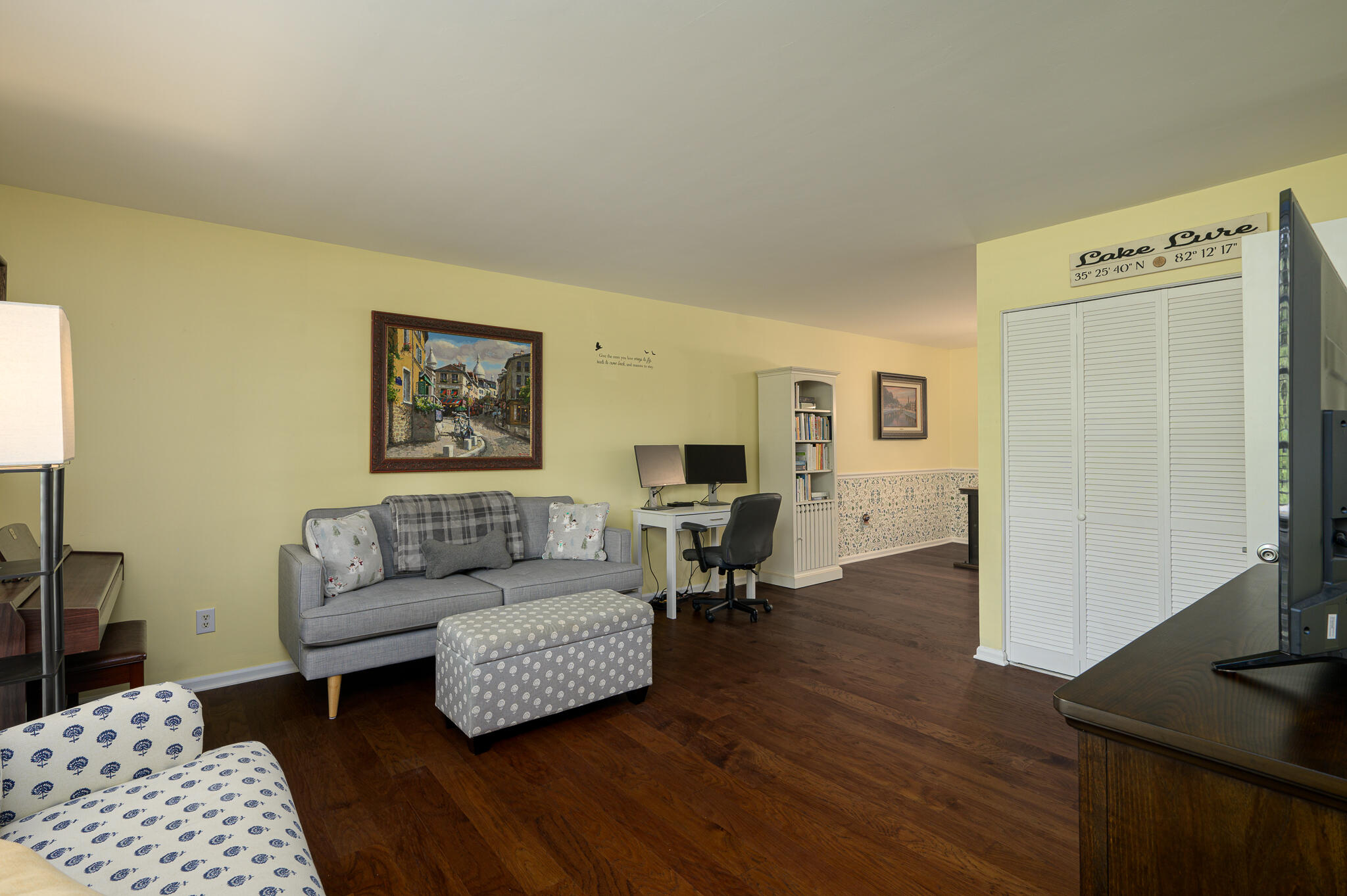 707 Center Street Mount Pleasant, SC 29464 - Photo 8 of 29 Living Room(4)