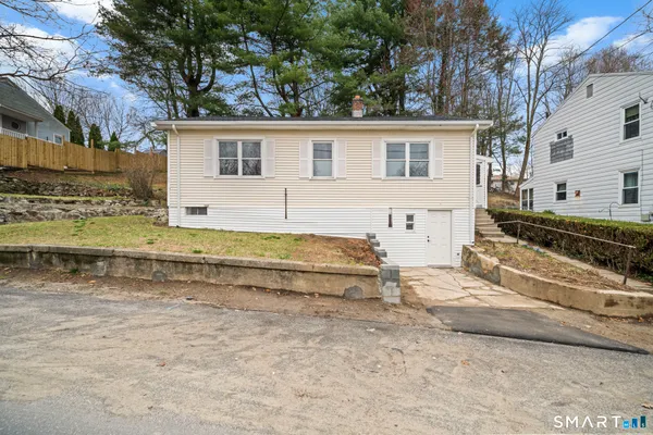 $279,900 | 99 Essex Avenue, Waterbury, CT 06704