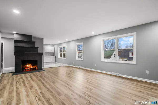 $279,900 | 99 Essex Avenue, Waterbury, CT 06704