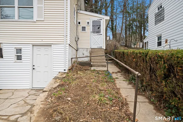 $279,900 | 99 Essex Avenue, Waterbury, CT 06704