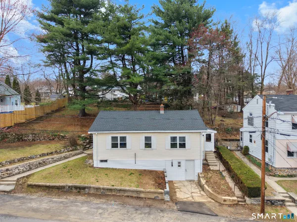 $279,900 | 99 Essex Avenue, Waterbury, CT 06704