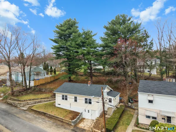 $279,900 | 99 Essex Avenue, Waterbury, CT 06704