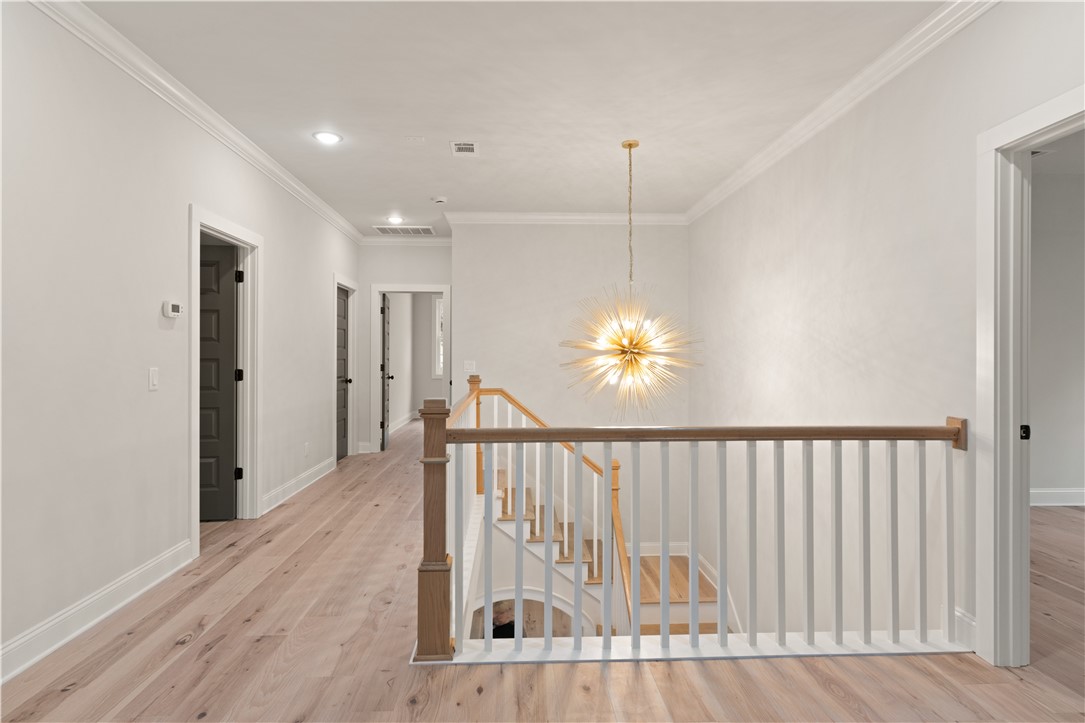 156 Rice Mill St. Simons Island, GA 31522 - Photo 20 of 36 Wide hallway