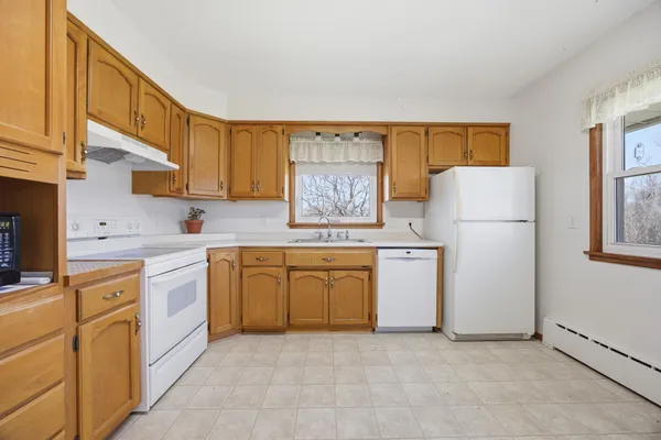 $450,000 | 5555 167th Avenue Southeast, Kindred, ND 58051