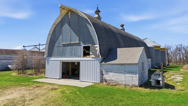 $450,000 | 5555 167th Avenue Southeast, Kindred, ND 58051
