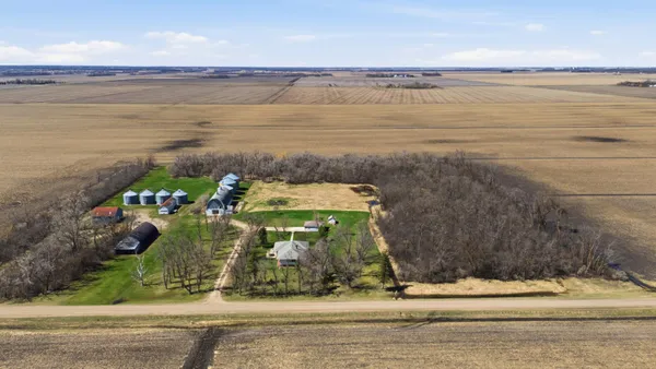 $450,000 | 5555 167th Avenue Southeast, Kindred, ND 58051