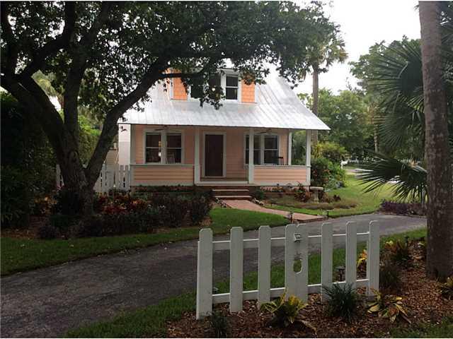 1010 Southeast Riverside Drive Stuart, FL 34996 - Photo 1 of 24