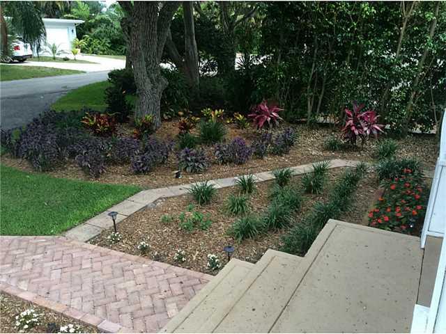 1010 Southeast Riverside Drive Stuart, FL 34996 - Photo 11 of 24