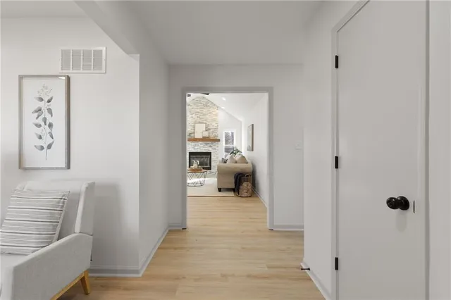 $370,000 | 719 London Way, Lee's Summit, MO 64081