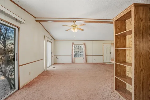 $400,000 | 955 West Lakeshore Drive, Colchester, VT 05446