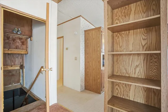 $400,000 | 955 West Lakeshore Drive, Colchester, VT 05446