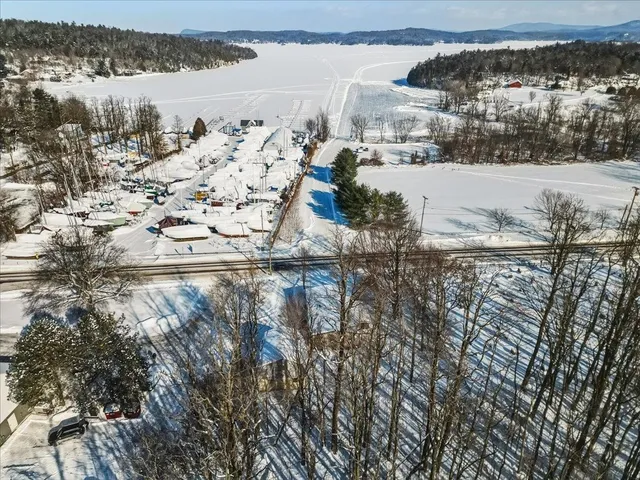 $400,000 | 955 West Lakeshore Drive, Colchester, VT 05446