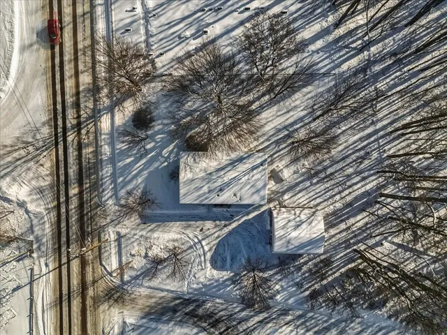 $400,000 | 955 West Lakeshore Drive, Colchester, VT 05446