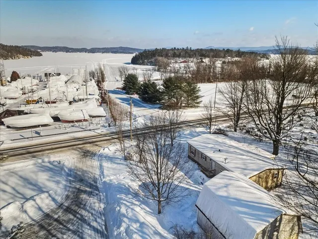 $400,000 | 955 West Lakeshore Drive, Colchester, VT 05446