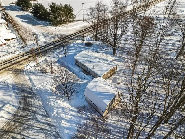 $400,000 | 955 West Lakeshore Drive, Colchester, VT 05446