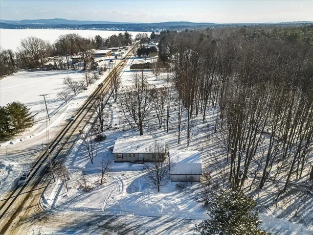 $400,000 | 955 West Lakeshore Drive, Colchester, VT 05446