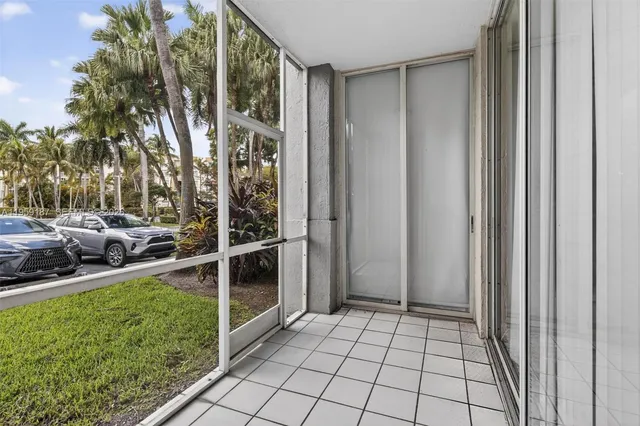$2,695 | 9725 Northwest 52nd Street, Unit 103, Doral, FL 33178