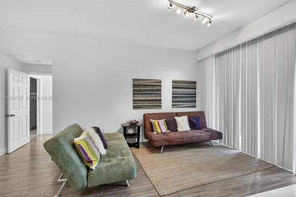 $2,695 | 9725 Northwest 52nd Street, Unit 103, Doral, FL 33178