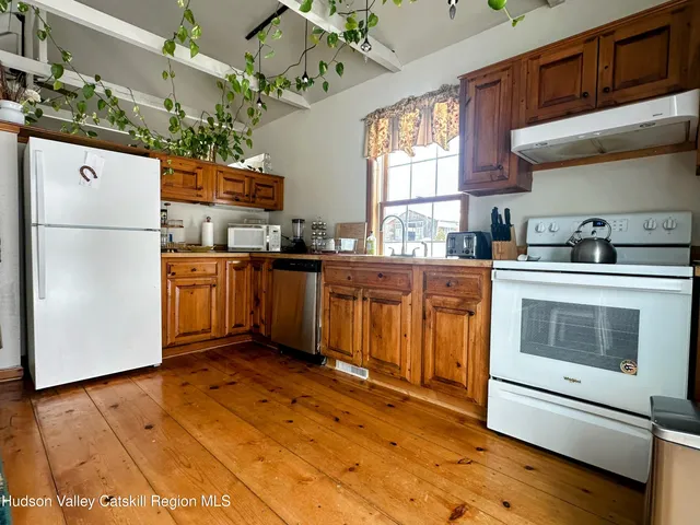 $3,800 | 240 Crest Lane, Ancramdale, NY 12503