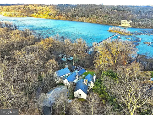 $25,000,000 | 1100 Crest Lane, McLean, VA 22101