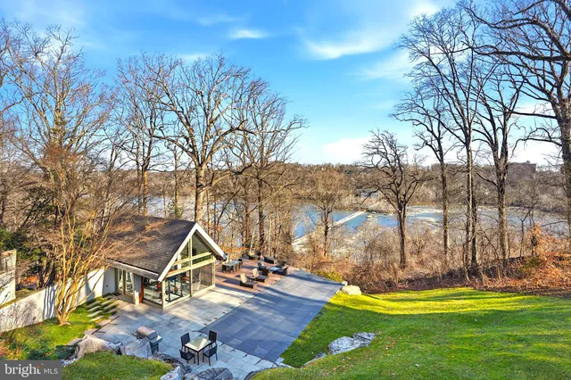 $25,000,000 | 1100 Crest Lane, McLean, VA 22101